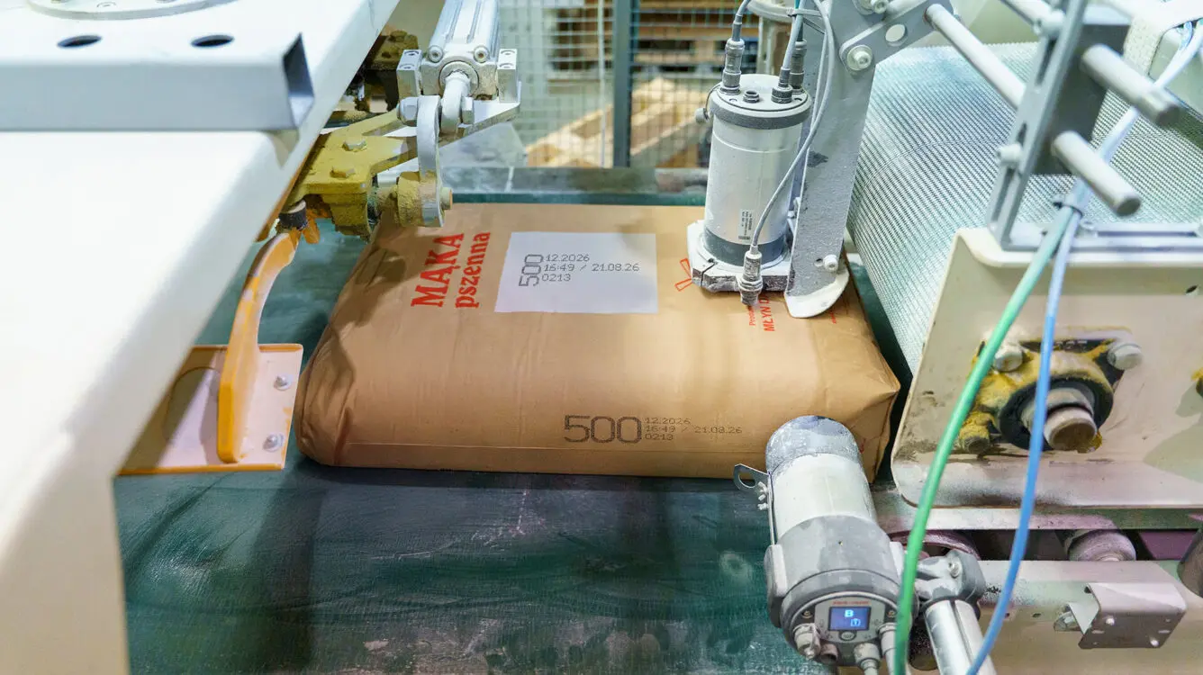 bigJET-EBS-1800-wydruk-na-workach-z-maka-dsc06452-1336x750-optimized